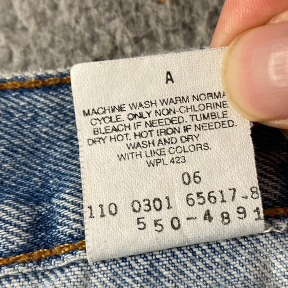 VTG Levi's 550 Relaxed Fit Jeans Men's 38x32 Medium Wash Y2K 2000's Distressed - Picture 4 of 12